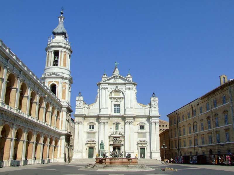 B&B Del Corso Loreto Exteriör bild