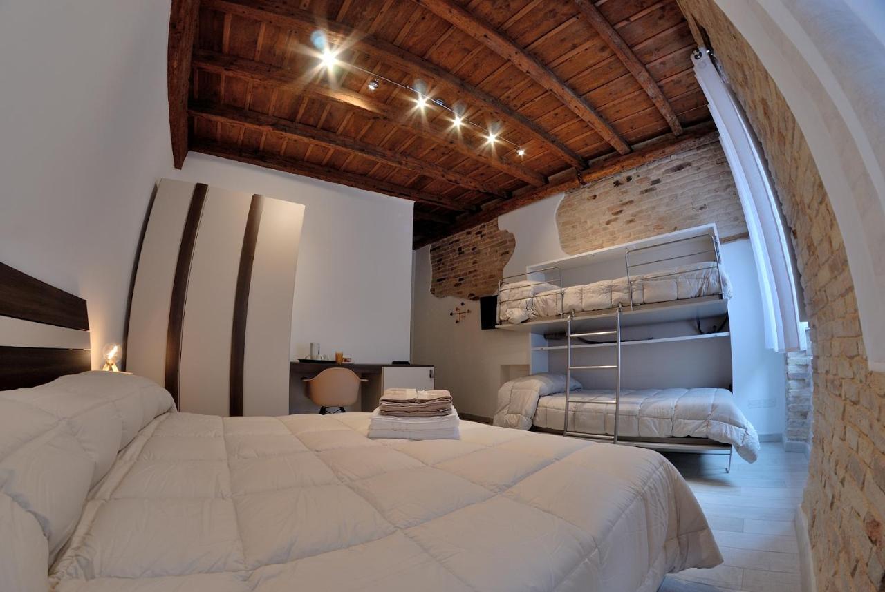 B&B Del Corso Loreto Exteriör bild